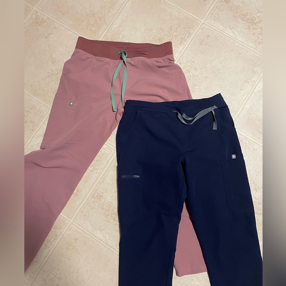 2 Pairs Figs Technical Scrub Pants size S